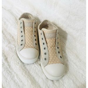 UGG sneakers